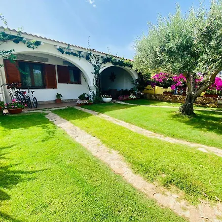 Apartament Todde Con Piscina San Teodoro (Sardinia)