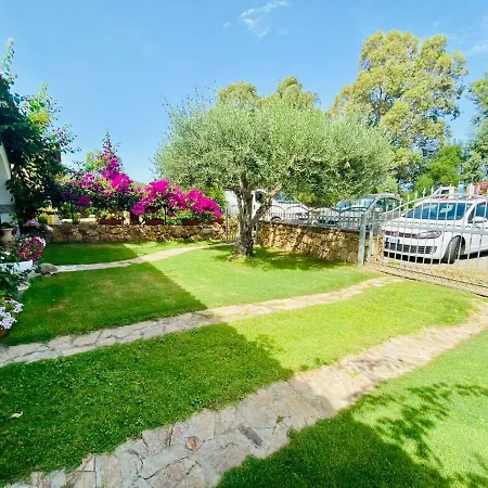 Apartament Todde Con Piscina San Teodoro (Sardinia)