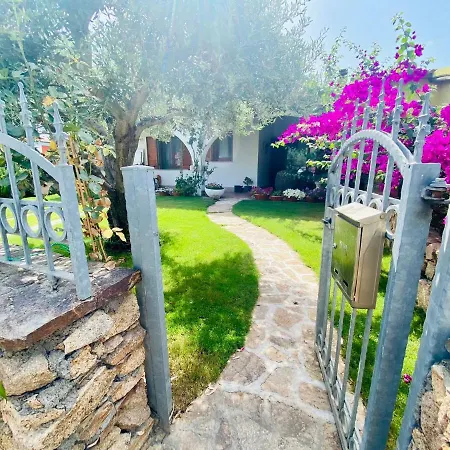 Todde Con Piscina Apartamento San Teodoro (Sardinia)